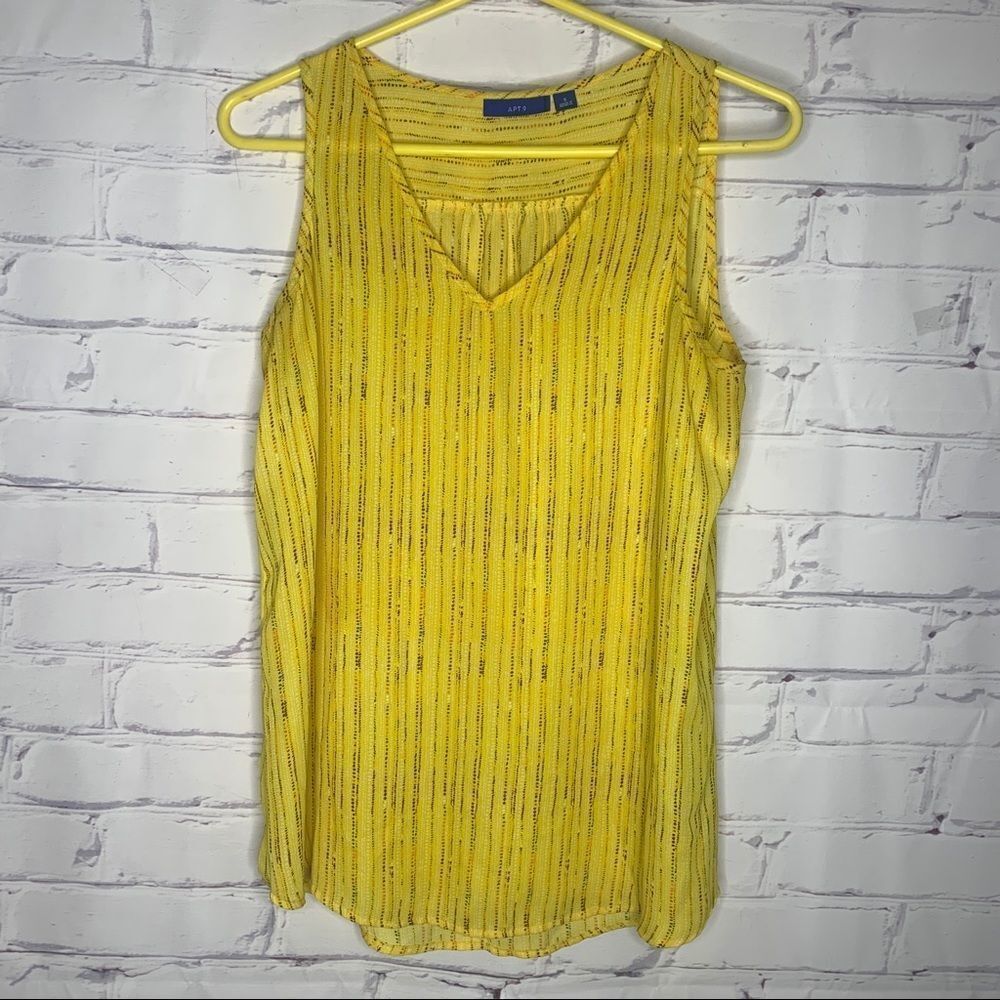‎Apt 9 small yellow top